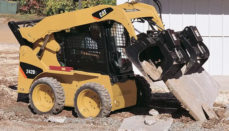 Mini Carregadeira Bobcat S450