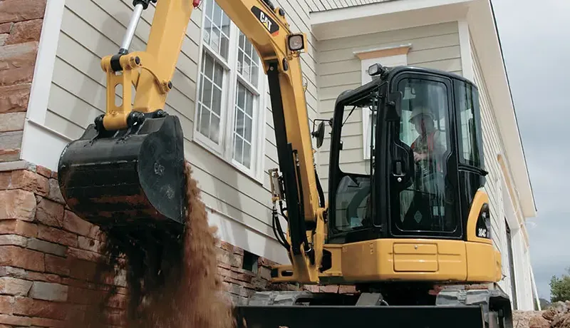 Escavação de Valas com Caterpillar